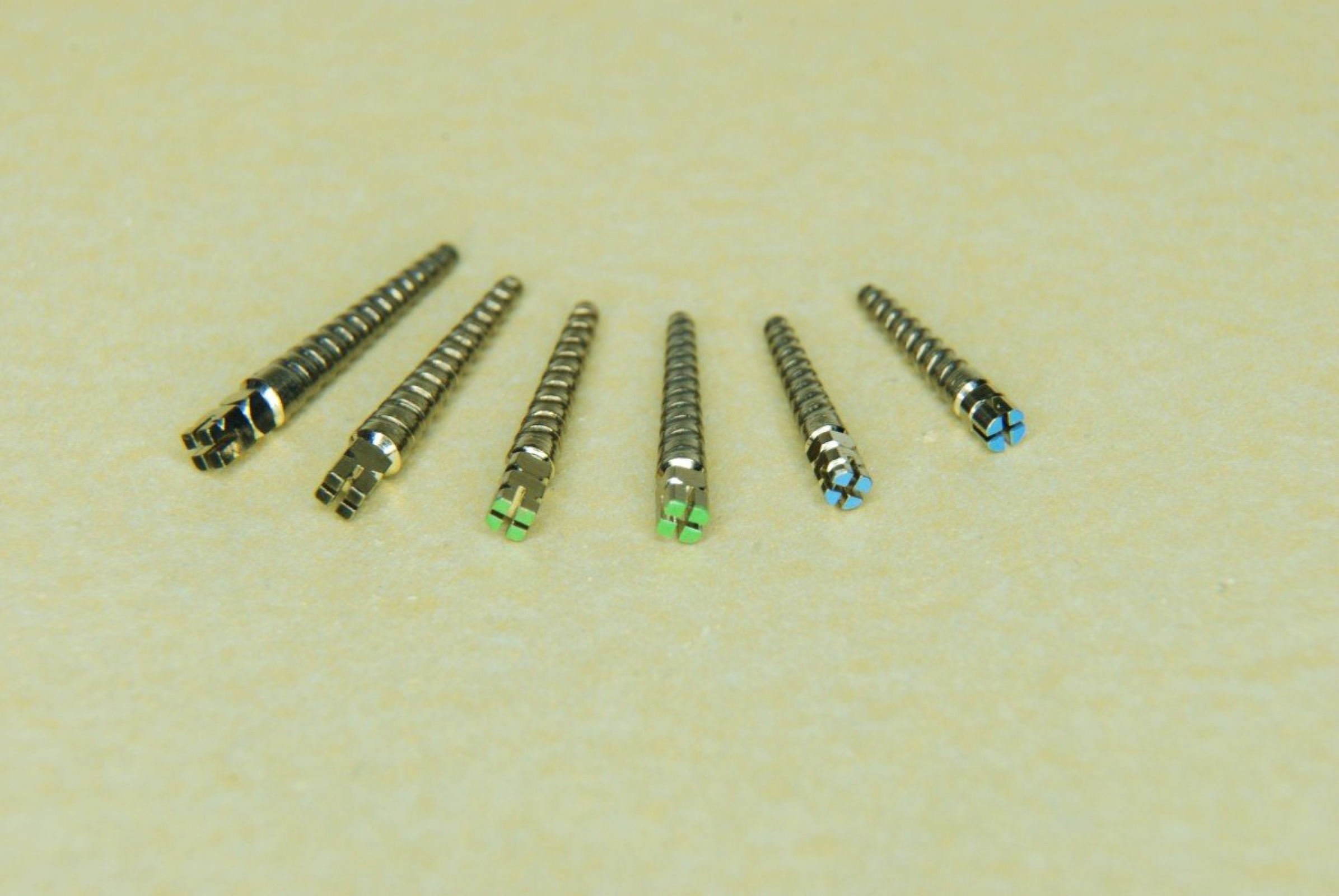 Штифт титановый конический ШВКТ-5 (208L) жёлтый